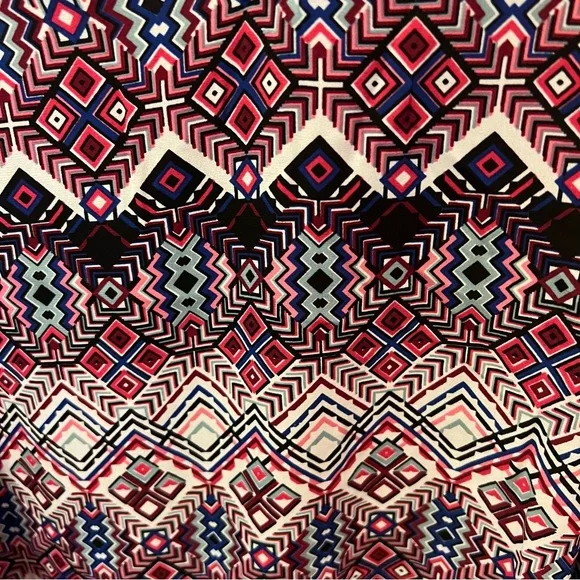 Cato Pink Red Geometrical Print Pullover Blouse V-neck 3/4 Sleeves Size XL - Picture 6 of 7